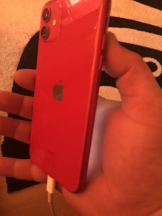 Vand iphon 11 red. 64G