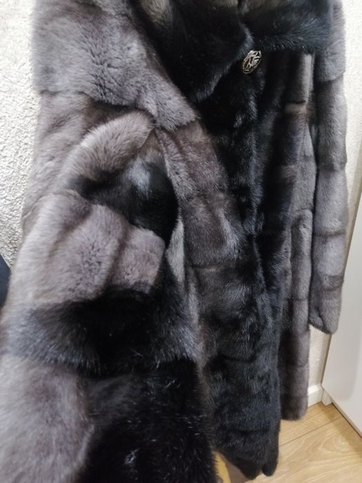 Продам норковую шубу