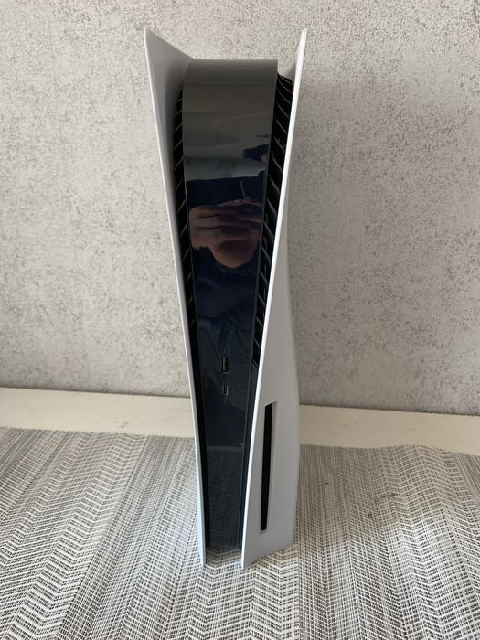 Конзола PS5 Disc Edition 825GB White