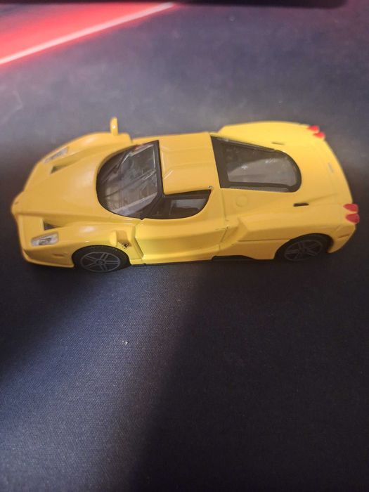 Ferrari Enzo Burago Количка