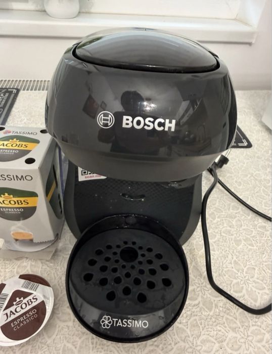 DescriereVând espressor cu capsule Bosch Tassimo Happy