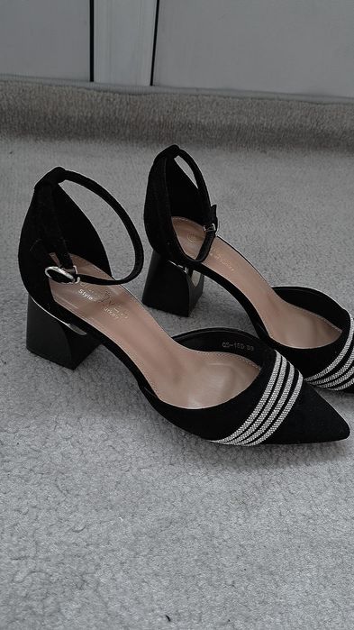 Новые каблуки 39 размер