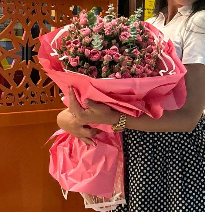 Продам букет Из кустовых роз