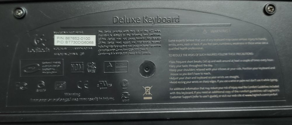 Vând tastatura"Logitech"+mouse