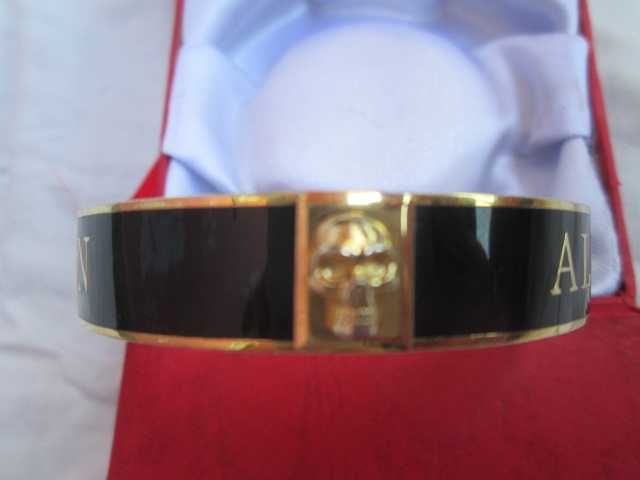 ALEXANDER MQUEEN позлатена гривна от висшата мода.