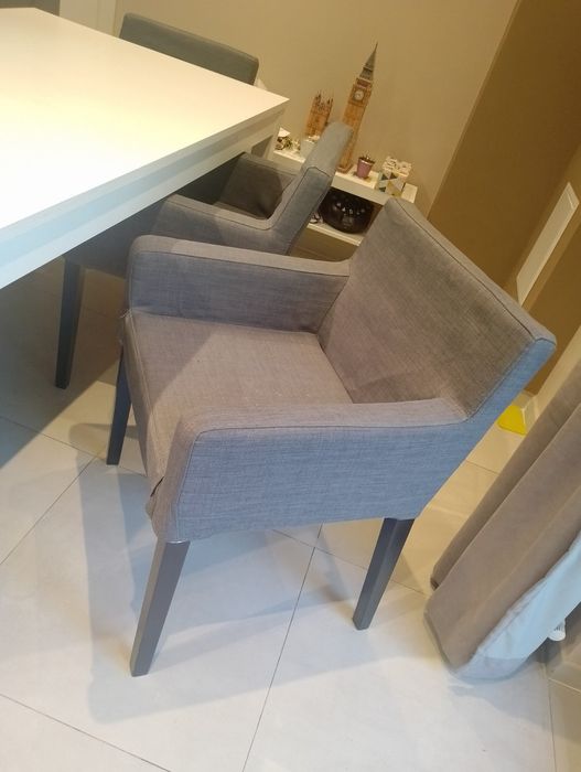 Маса за трапезсрия с 6 стола и бонус 4 стола за бар плот