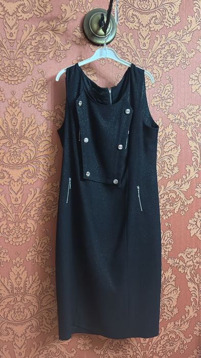 Платья  в отличном состоянии