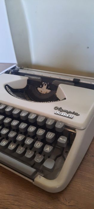 Masina de scris Olympia SPLENDID 33 made in Western Germany