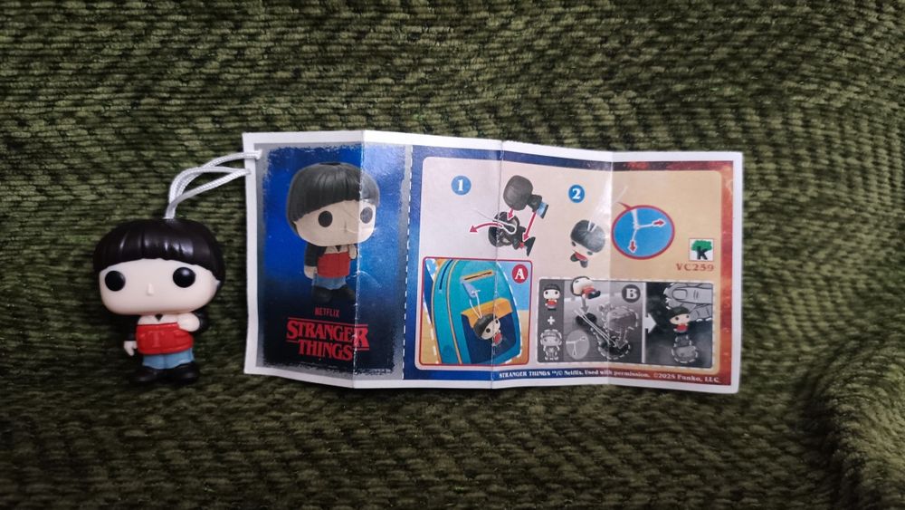 Продаю Уийла киндер игрушка