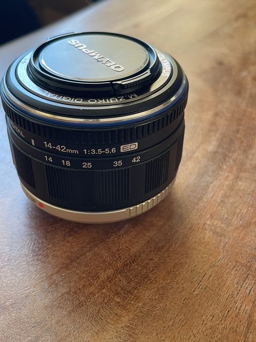 Olympus M.Zuiko Digital ED 14-42mm f/3.5-5.6 Micro Four Thirds