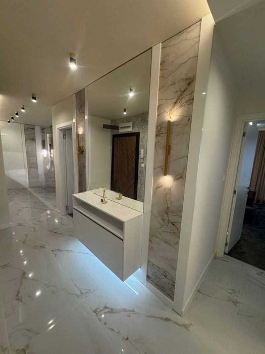 Продава се Тристаен апартамент в Пловдив, Остромила - 96 кв.м за 1190 €/кв.м - Снимка #6