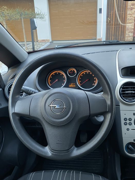 Opel Corsa D - EURO 4 Doar 80.000KM