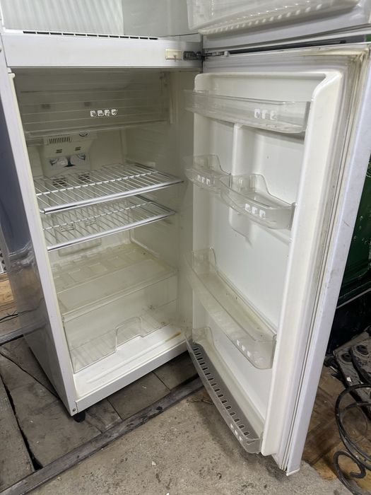 Продаи холодильник