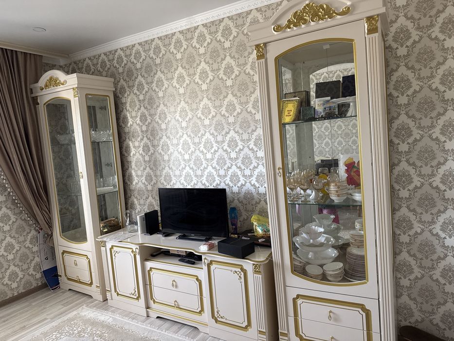 Стенка в очень хорошем состоянии