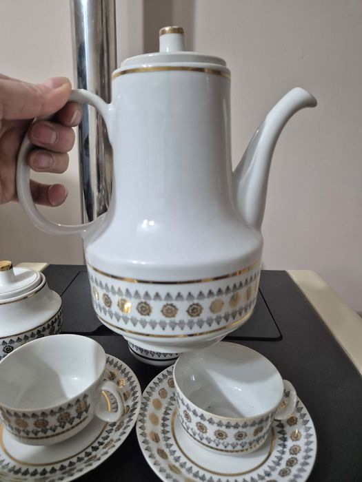 Порцеланов сервиз за дълго кафе на Дянко Стефанов Разград!