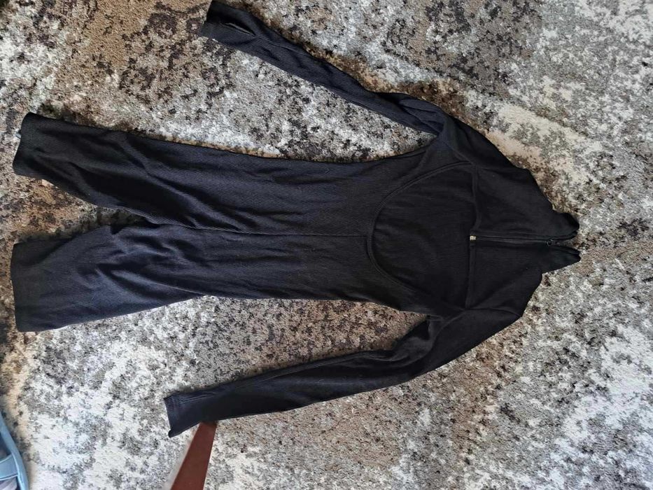 черен еластичен гащеризон