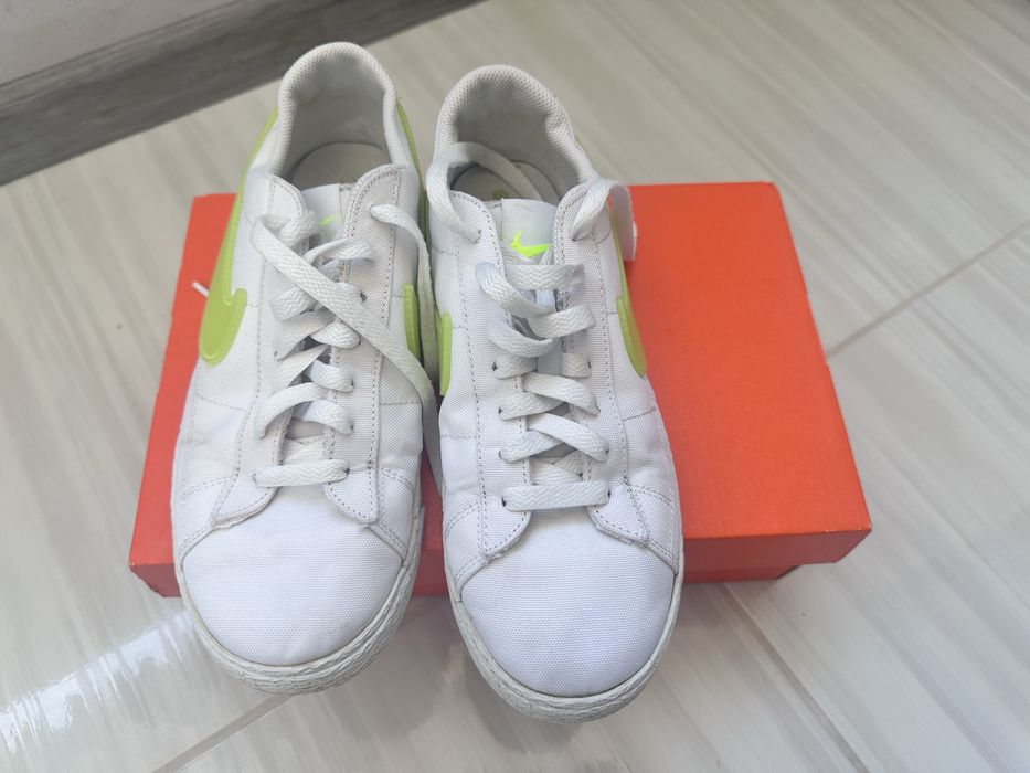 Маратонки Найк.