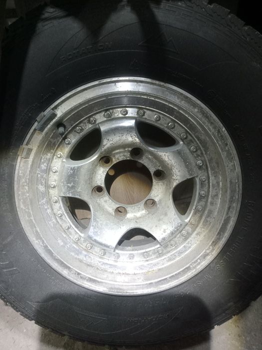 Продам диски с резиной комплект как есть