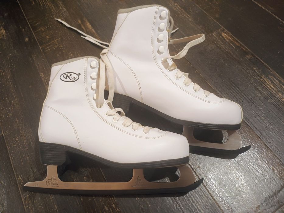 Patine artistice mărimea 40 – NOI, nepurtate