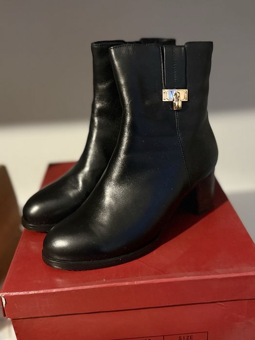 Продам обувь новую и б/у, все кожанные, размер 35-36, цены по запросу