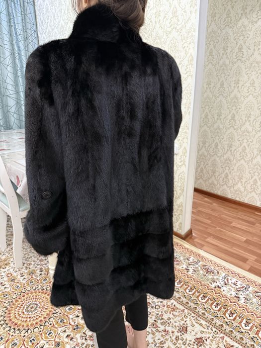 Продам норковую шубу