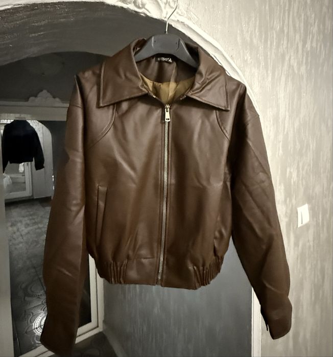 Кожено яке кафяво НОВА