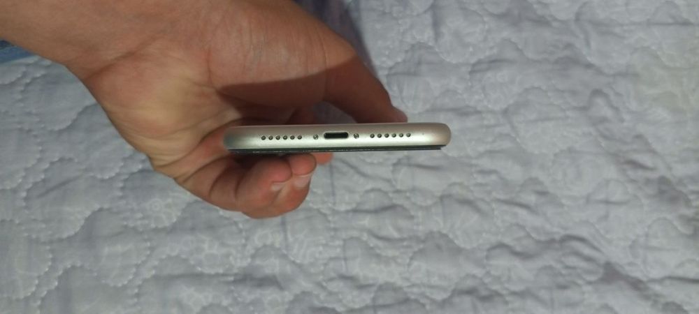 Iphone 11 64 gb radnoy xolatta