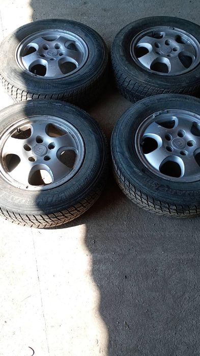 Продавам гуми с джанти ХОНДА ЦРВ 1