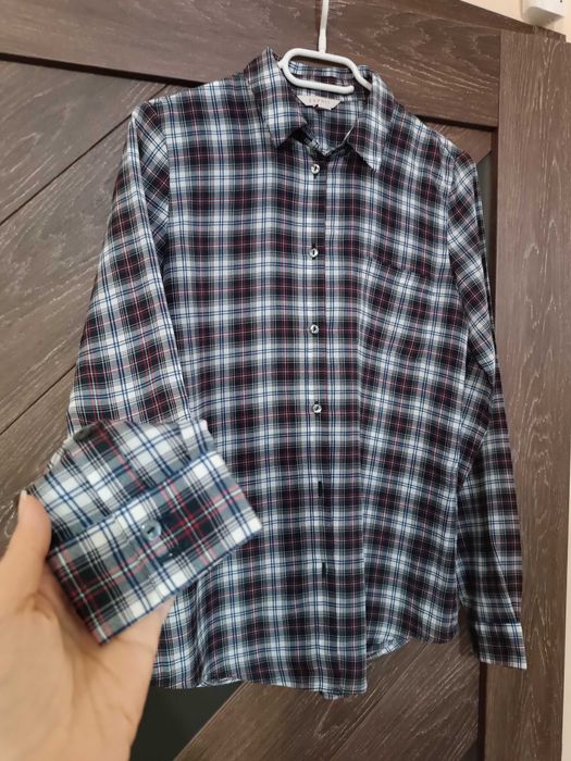 Дамски блузки спортни и елегантни