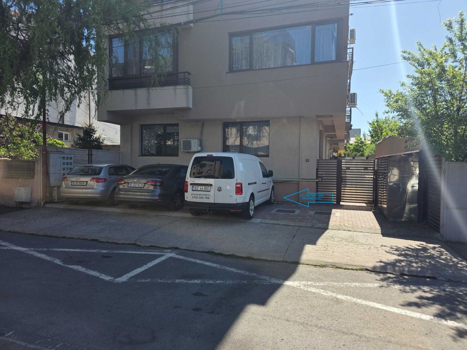 Apartament 3 camere cu curte si parcare proprie Parc Bazilescu