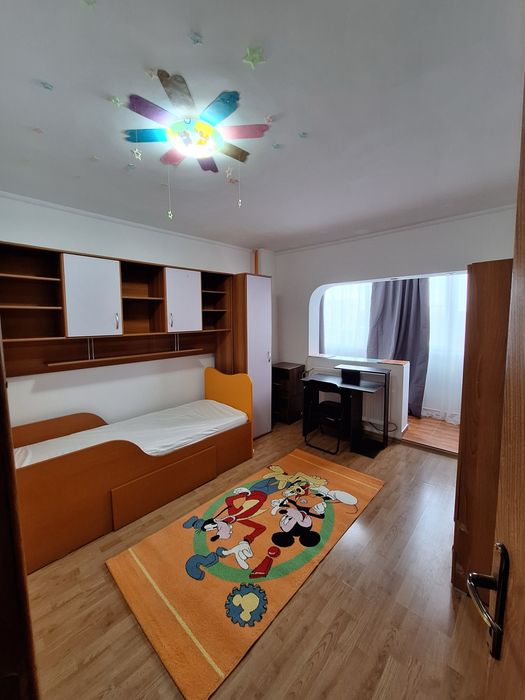 Apartament 3 camere sector 4