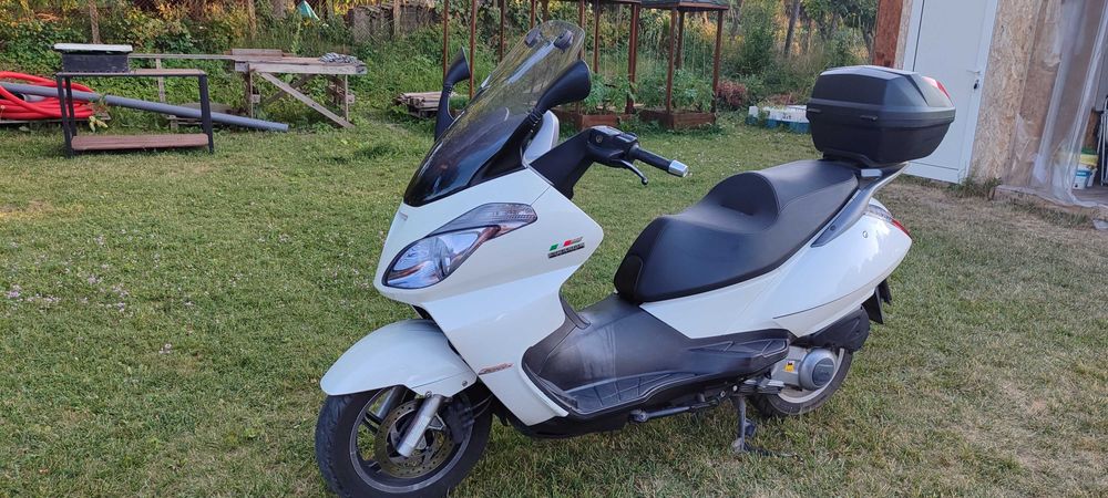 Скутер Aprilia Atlantic 300S