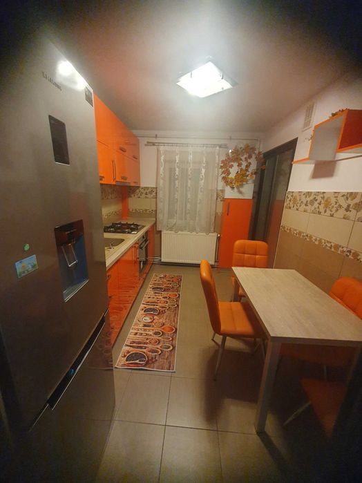 Dau in chirie apartament cu 2 camere in Dej