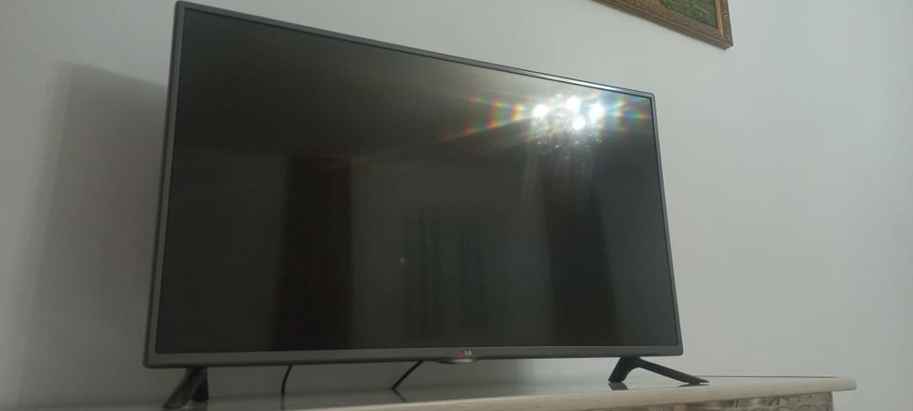 Телевизор LG "42LB561V"