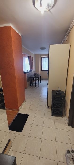 Închiriez apartament
