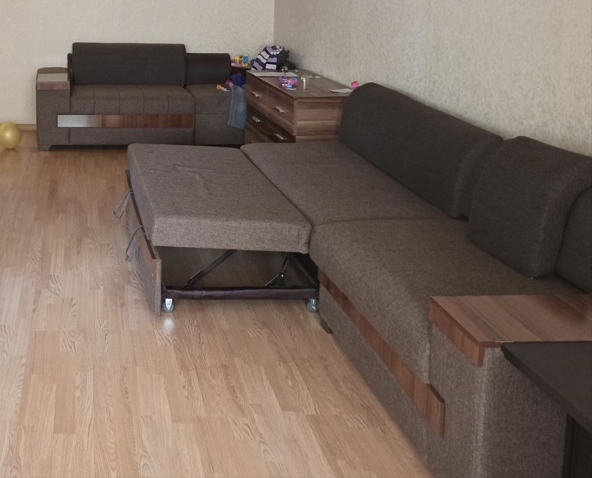 Продам мебельный уголок для зала