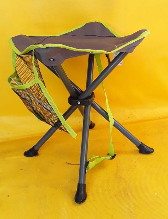 Scaune pliabile cu 4 picioare pentru Camping, Pescuit NOI - 40 Lei
