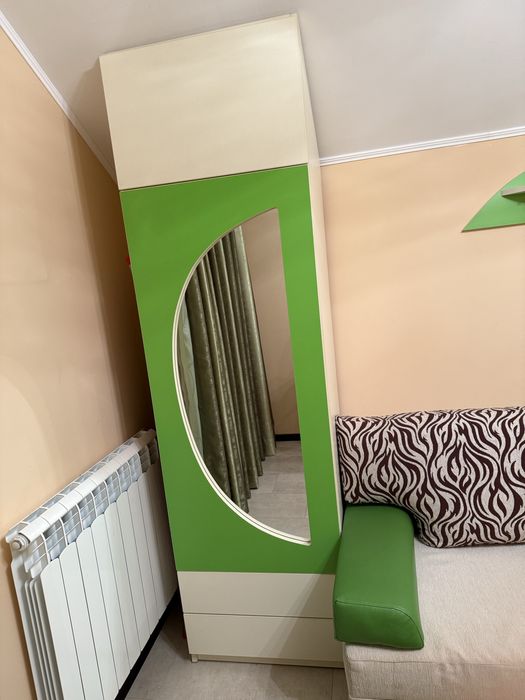 2 șifoniere cu multe compartimente