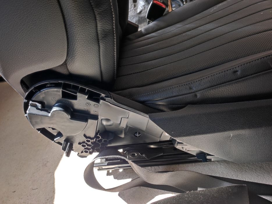 Салон - седалки за Mercedes E class W214 / Мерцедес Е класа В214 2023г