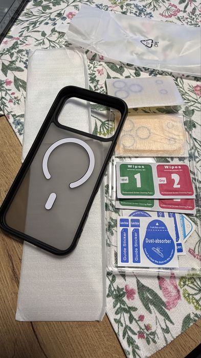 Кейс + два дисплей протектора iPhone 17 Pro Max Case
