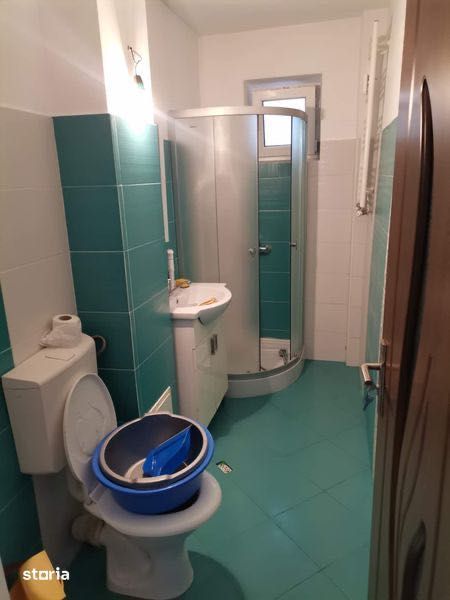 Închiriez apartament