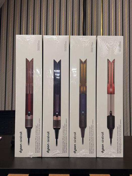 Dyson airstrait