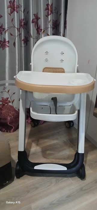 Детский стульчик для кормления.
