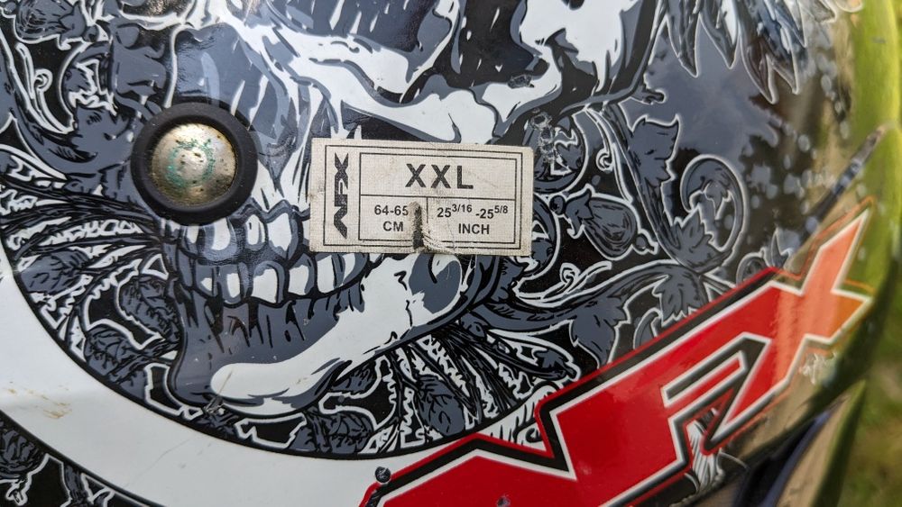 Vând casă NFX marimea xxl 64/65