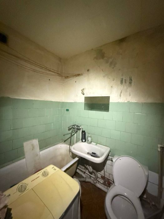 Продаю 2-х комн на 4-ом микр