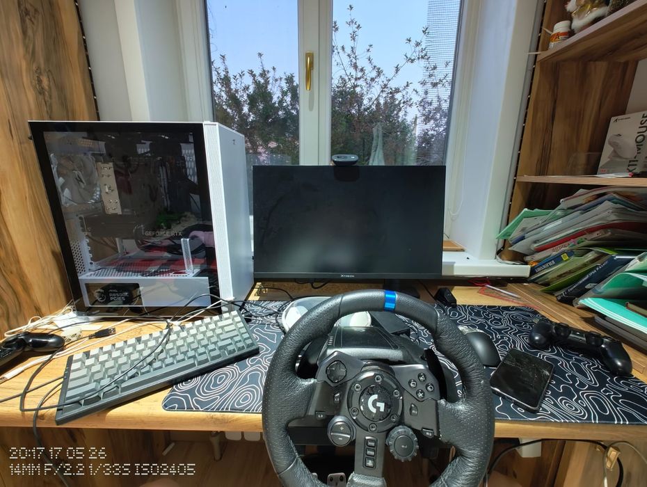 Продам руль Logitech g923 с КПП и коробкой
