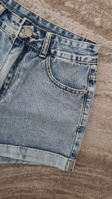 Pantaloni scurți din denim – casual și comozi