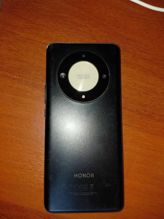 Продается телефон б/у Honor X9b