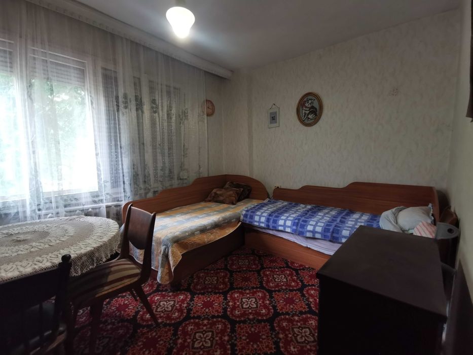 Продава се Тристаен апартамент в Плевен, 9-ти квартал - 103 кв.м за 1214 €/кв.м - Снимка #4