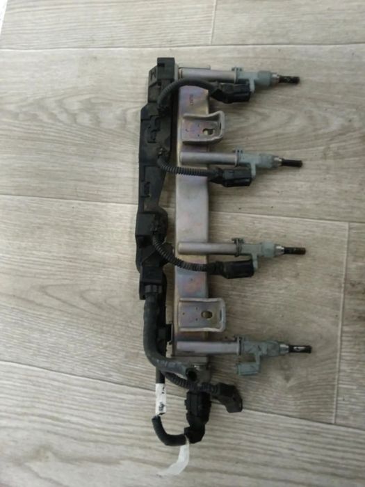 RAMPA INJECTOARE CU SENZOR PRESIUNE TOYOTA RAV 4 , CAMRY 2.5I HYBRID 89458 33041, 23250 25020
